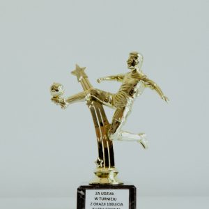 Pamiątkowy puchar za udział w turnieju z okazji 100 - Lecia Klubu Czuwaj
