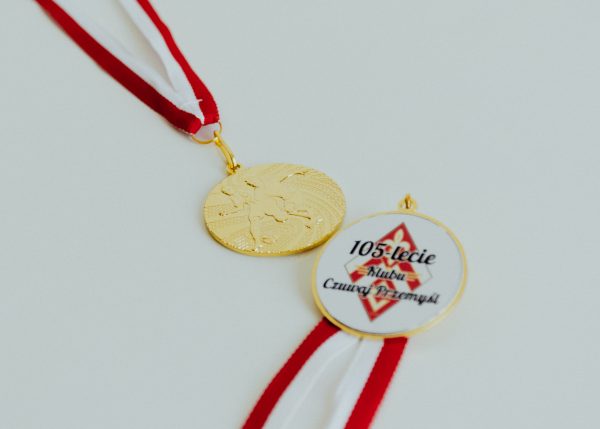 Pamiątkowy medal z okazji 105 - Lecia Klubu Czuwaj - obrazek 2